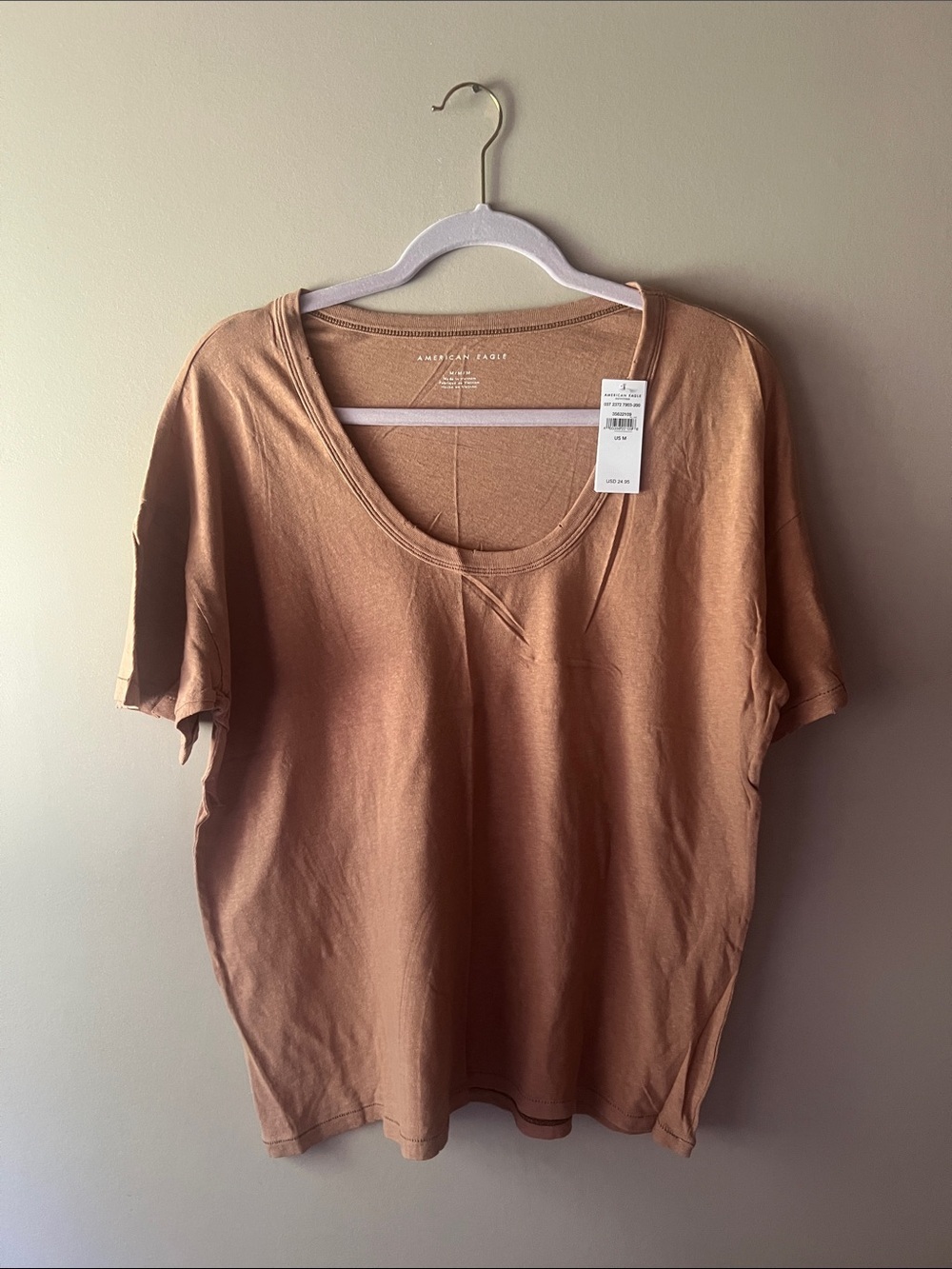 American Eagle Outfitters Short Sleeve Scoop Neck Tee in Tan Brown